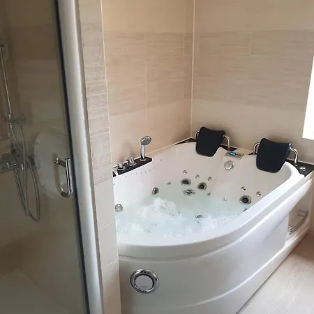 Chez Aurel & Manu - Jacuzzi * Sainte-Marie-aux-Mines